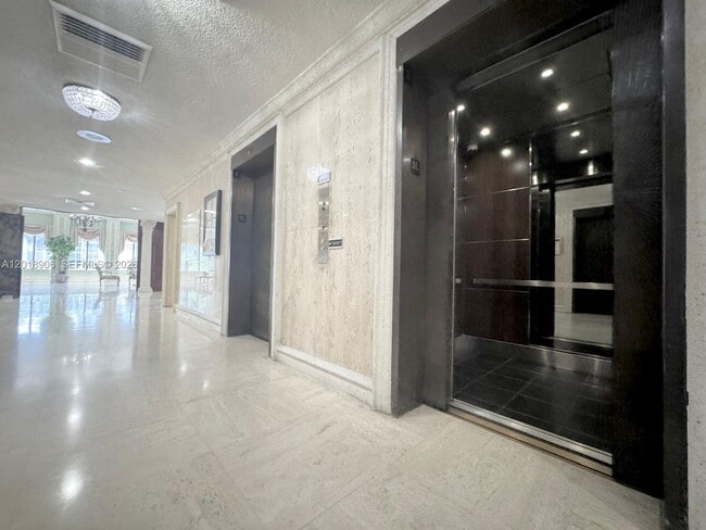 Building Photo - 600 Three Islands Boulevard