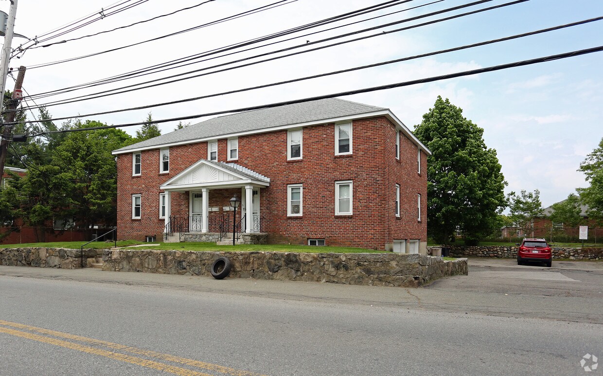 Primary Photo - 63-65 Newton St