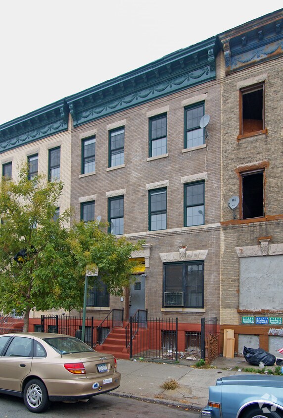 Building Photo - 1013 Pacific St