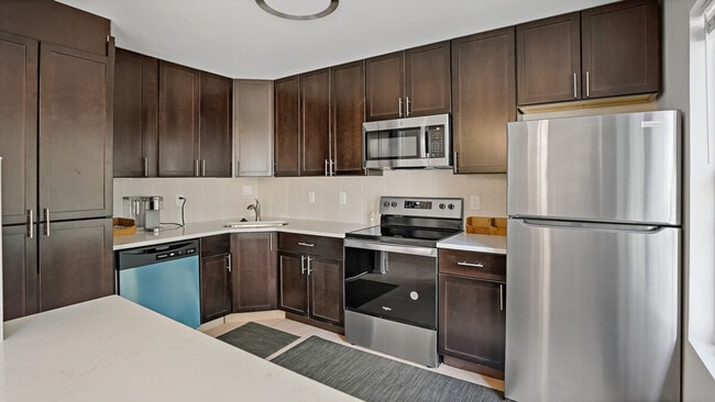 Foto del edificio - 2310 Colts Neck Rd