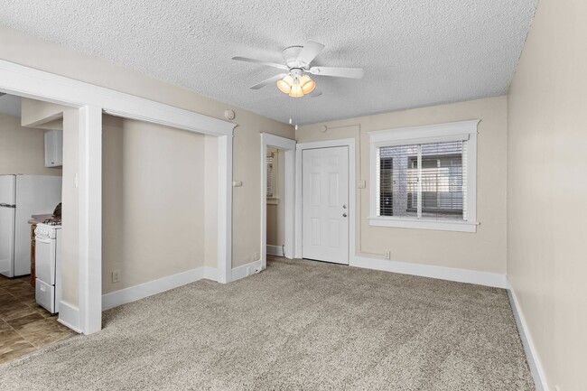 Building Photo - 1460 Gaviota Ave Building Photo - 1460 Gaviota Ave