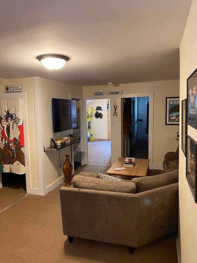 Foto del edificio - 69 S Main St