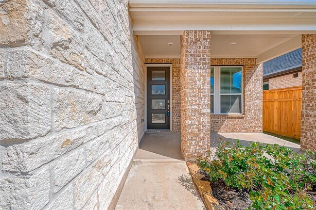 Building Photo - 4107 Sherman Oak Ln