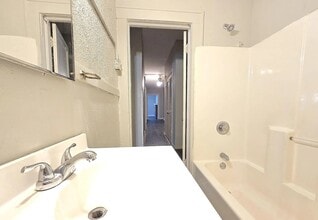 Building Photo - 2483 Beech Ave