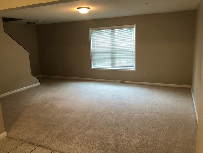 Living Room - 3709 Sterrettania Rd