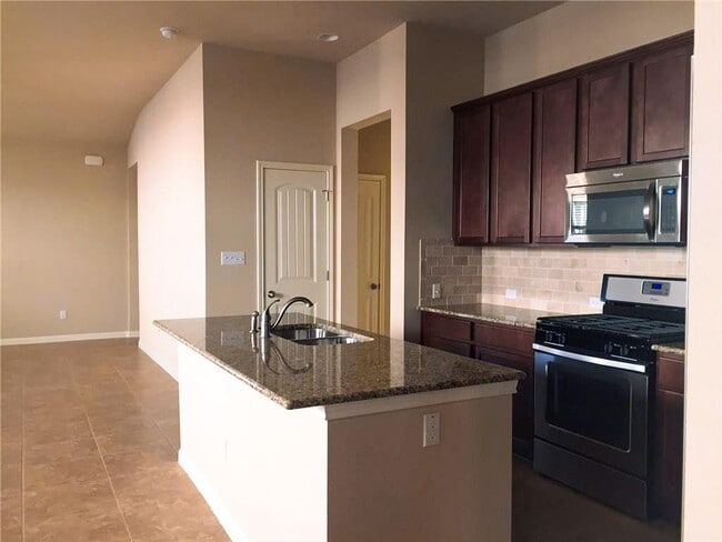 Foto del edificio - 5621 Porano Cir