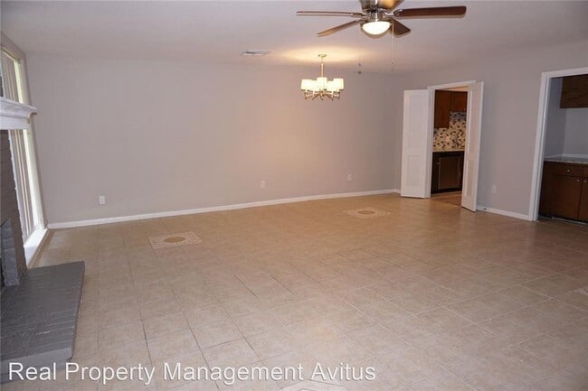 Building Photo - 3 br, 2 bath House - 8414 Beechnut Street ...