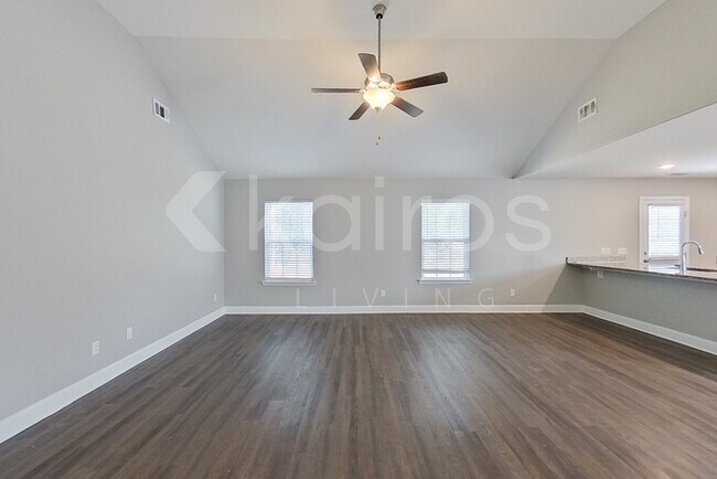 Building Photo - 110 Western Red Cedar Dr