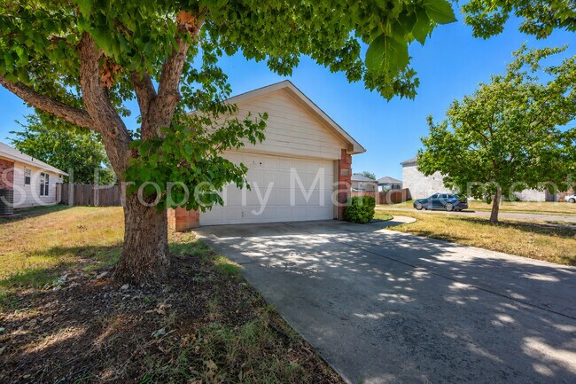 Building Photo - 1153 W Cottonwood Dr