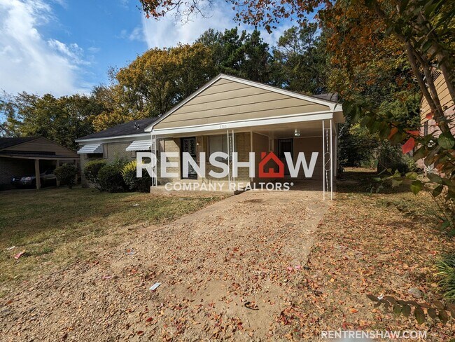 Building Photo - Renovated 4 Bed / 1.5 Bath Single-Family h...
