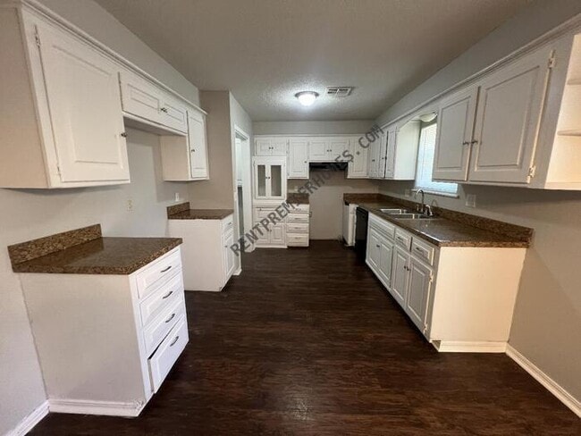 Photo - 2437 NW 112th St House