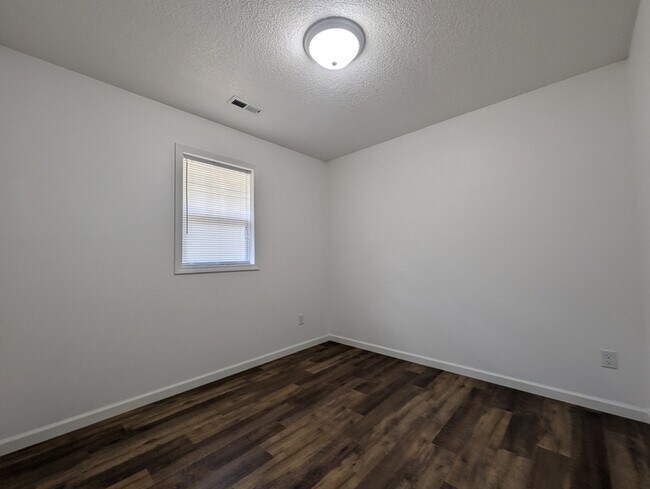 Foto del edificio - 401 N 3rd St