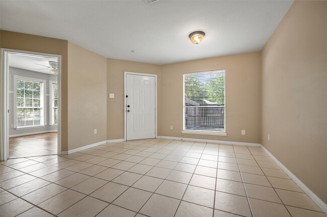 Foto del edificio - 18103 Gravenhurst Ln
