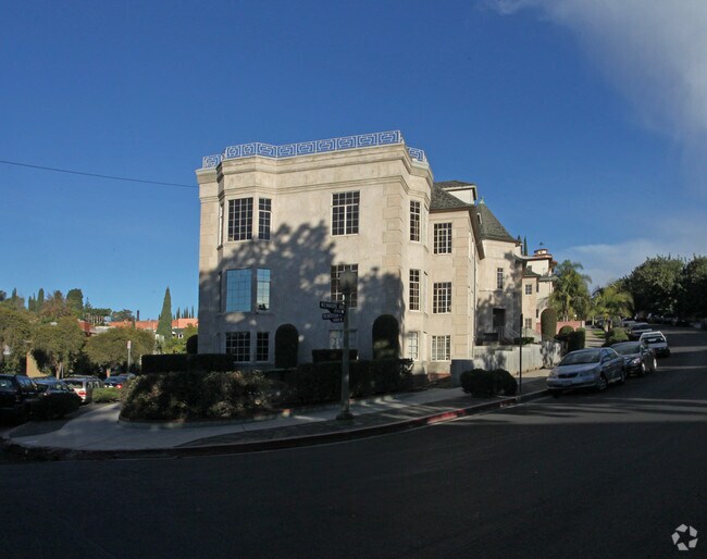 1920 Palmerston Place - 1920 Palmerston Pl