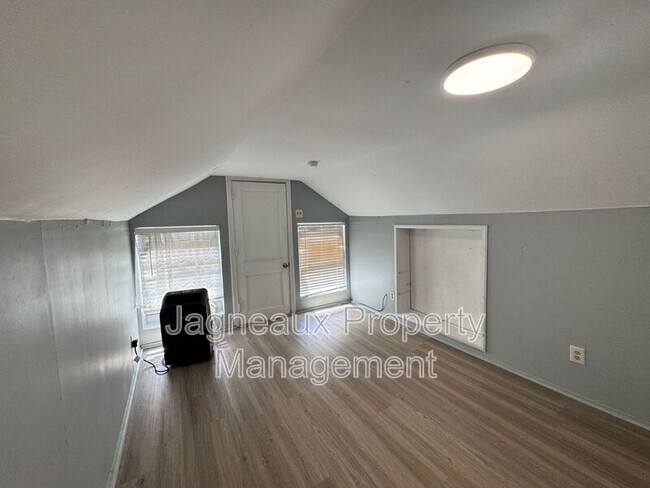 Foto del edificio - 415 Ash St