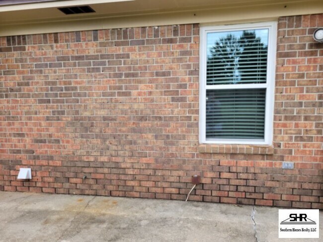 Foto del edificio - 7511 Frank Reeder Rd