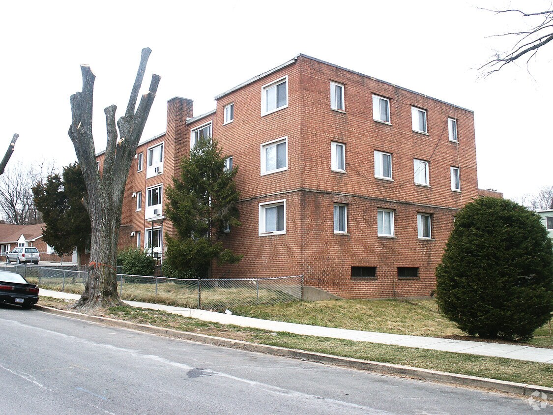 Primary Photo - 2826 Hartford St SE