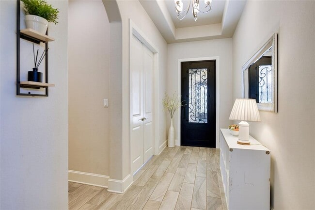 Foto del edificio - 949 Indian Hawthorne Dr