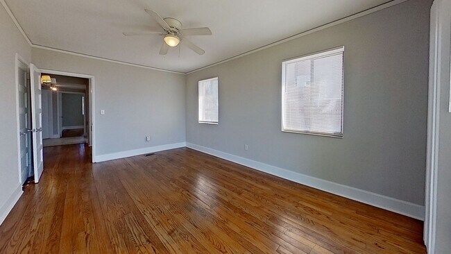 Foto del edificio - Riverfront Living! First Floor Unit w/ Private Patio, Stunning Views & Upgraded Kitchen