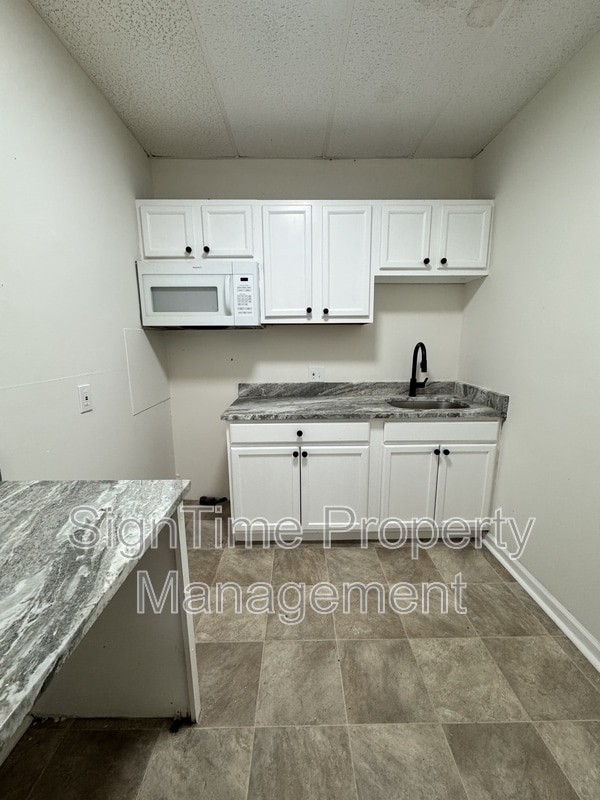 Building Photo - 40 N Conococheague St