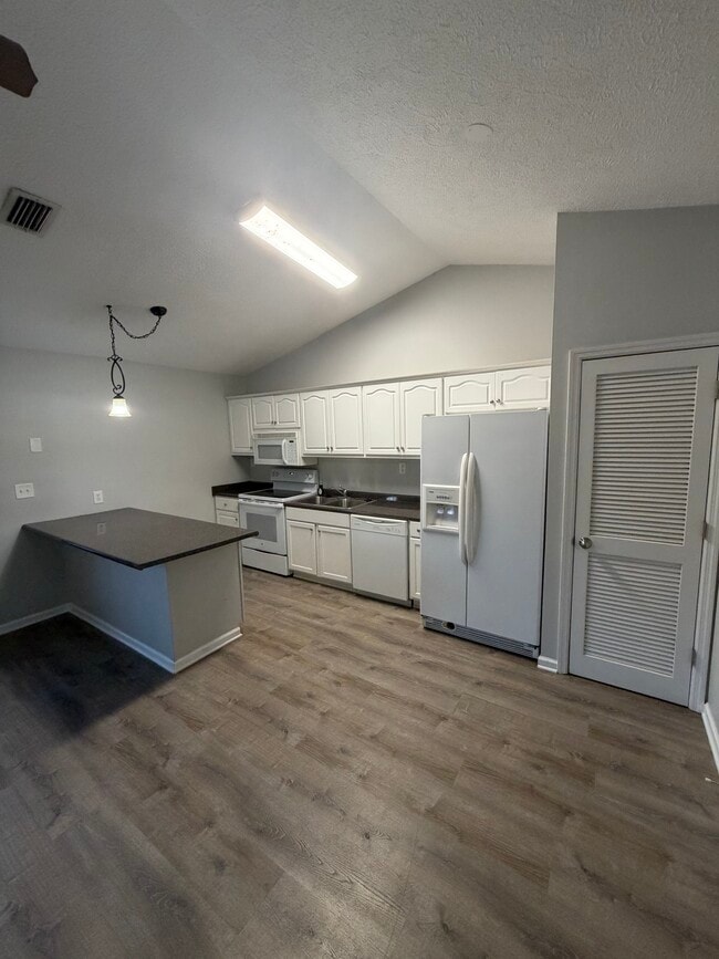 Kitchen - 6222 Sunset Ave