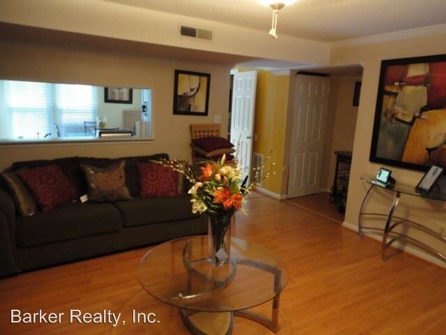 Building Photo - 3 br, 2.5 bath House - 7800 Stephanie Lane
