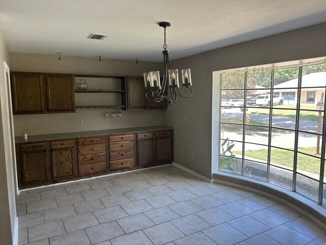 Building Photo - 867 Belden Dr