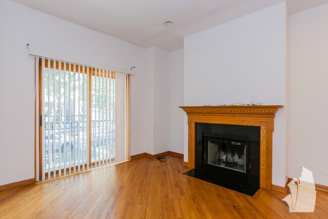 Foto del edificio - 2723 N Wayne Ave