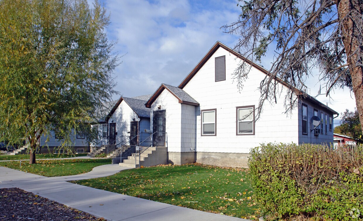 Primary Photo - 1301 Blaine St