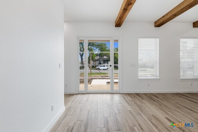 Foto del edificio - 158 S Academy Ave