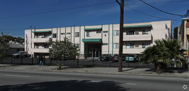 Building Photo - Crest View Apartments