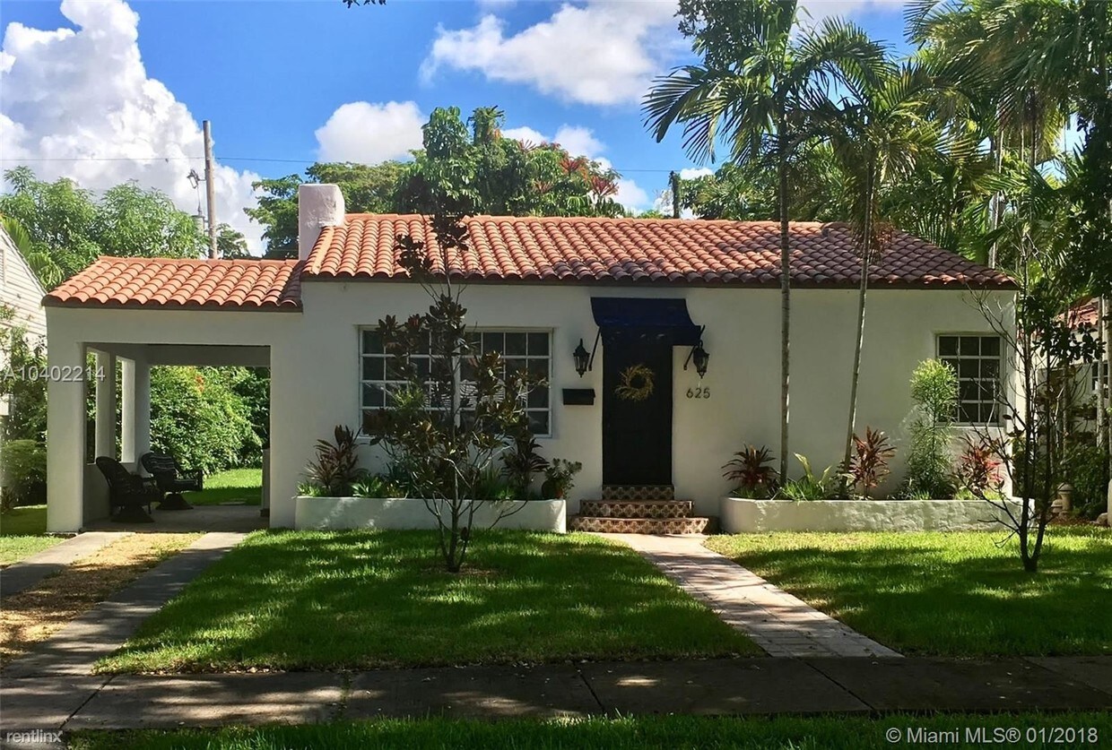 Primary Photo - 625 Zamora Ave