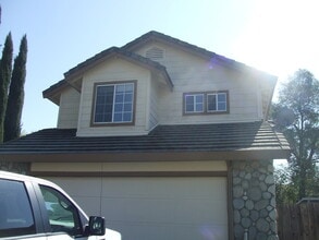 Building Photo - 419 Regency Cir