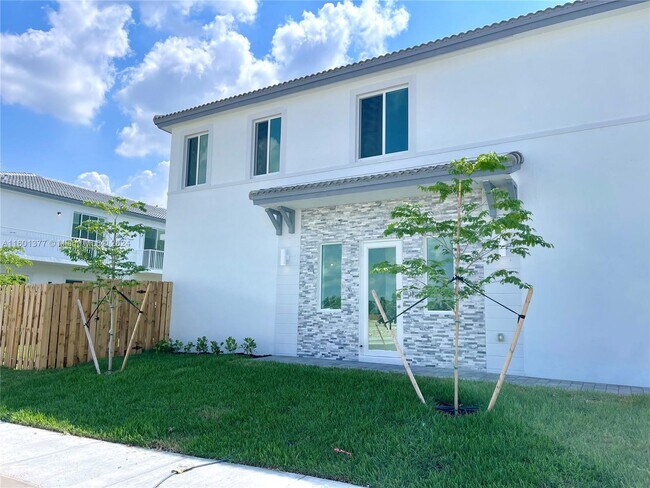 Foto del edificio - 703 SE 14th St
