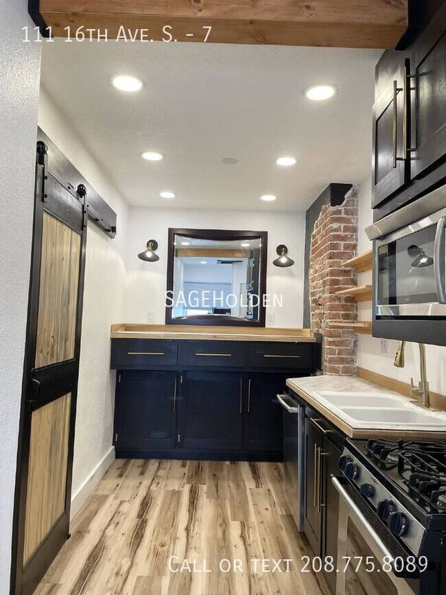 Foto del edificio - 111 16th Ave S