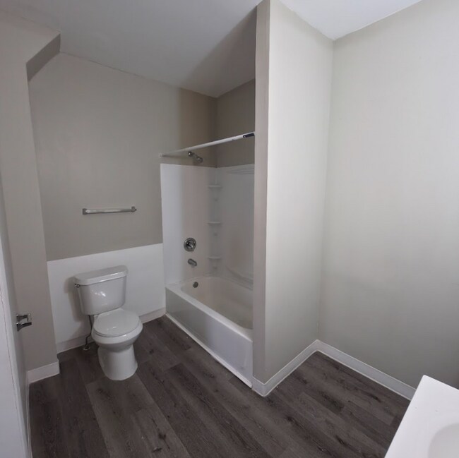 Foto del edificio - FS 1308-1310 Buhrer Avenue