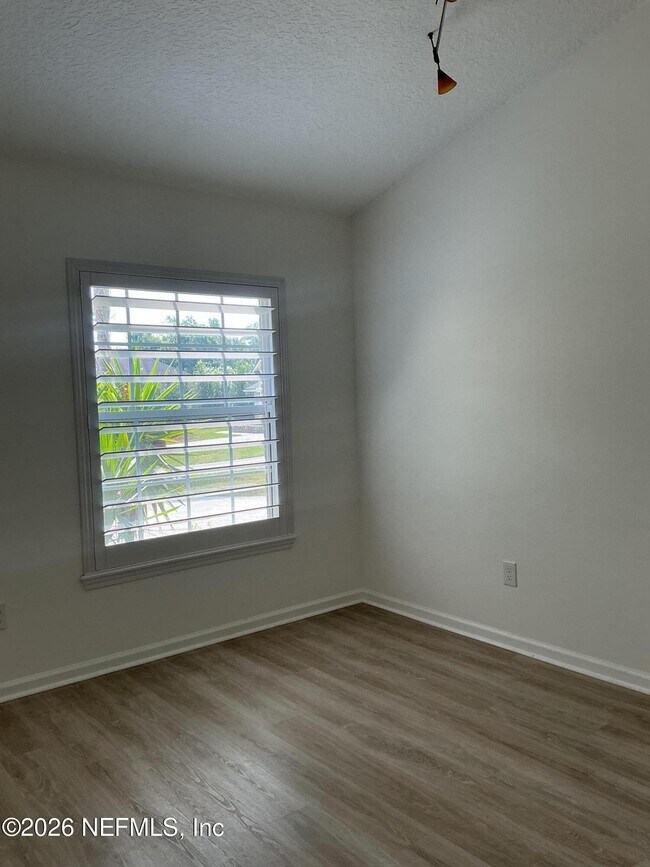 Foto del edificio - 12335 Vine Maple Way