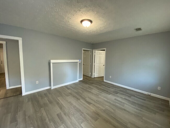 Foto del edificio - 119 Ticknor Dr