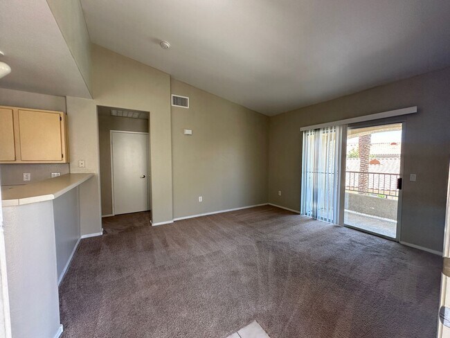 Foto del edificio - Las Vegas Condo available for rent.