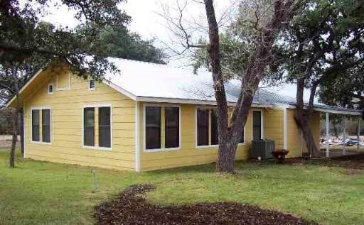 Building Photo - 373 Pine Tree Rd