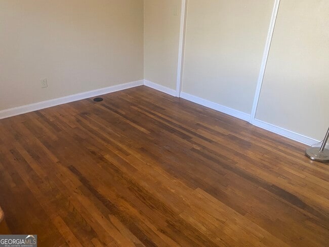 Building Photo - 155 Mimosa Dr