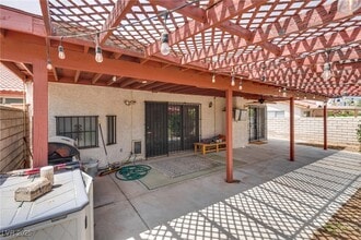 Building Photo - 5242 Dickens Dr