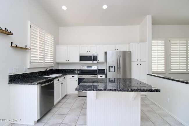 Building Photo - 4311 E Palo Brea Ln