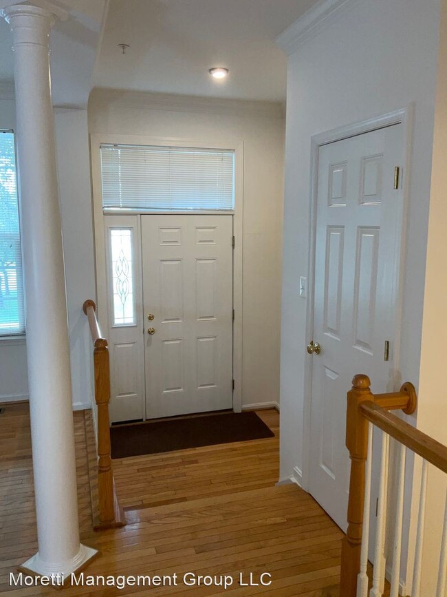Building Photo - 3 br, 3.5 bath House - 13009 Middlebrook Road