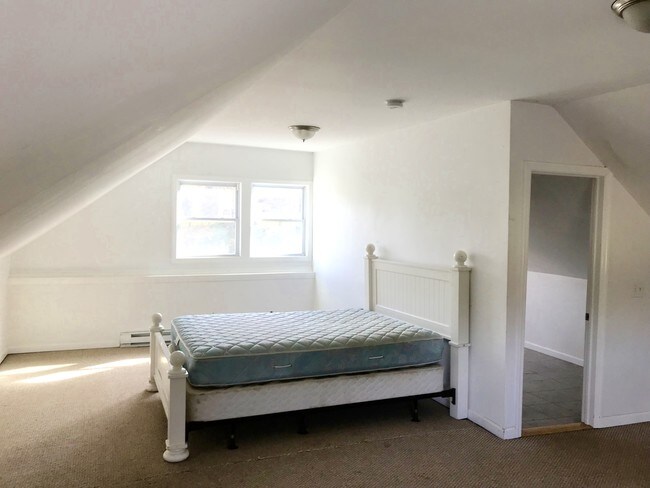 Foto del edificio - 52 Montrose Station Rd