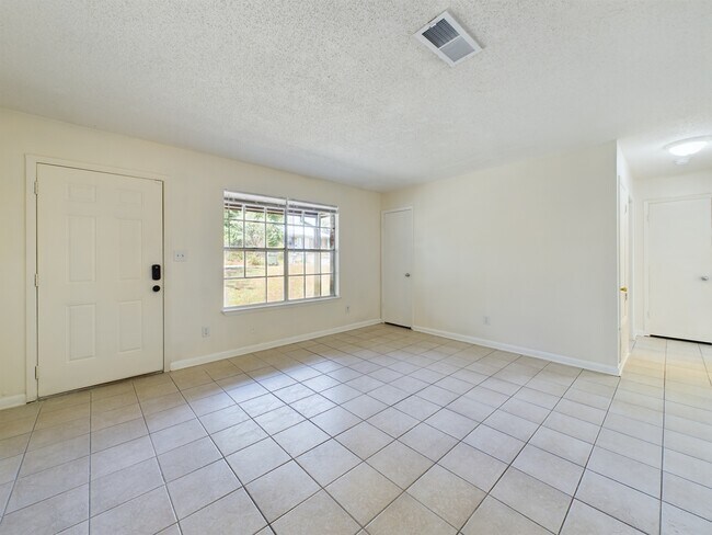 Building Photo - 5093 Yacht Harbor Cir