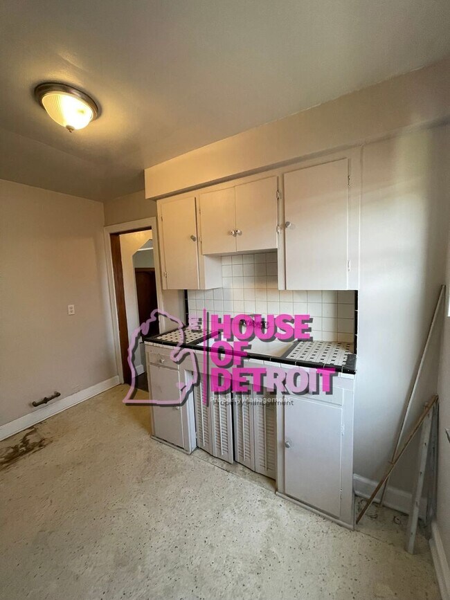 Building Photo - 17167 Hartwell Detroit*