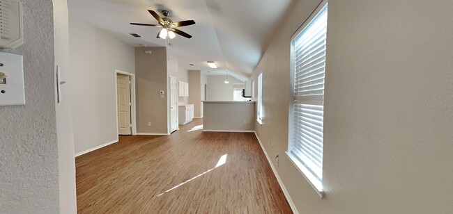 Foto del edificio - Darling Home in Keller ISD! READY FOR MOVE...