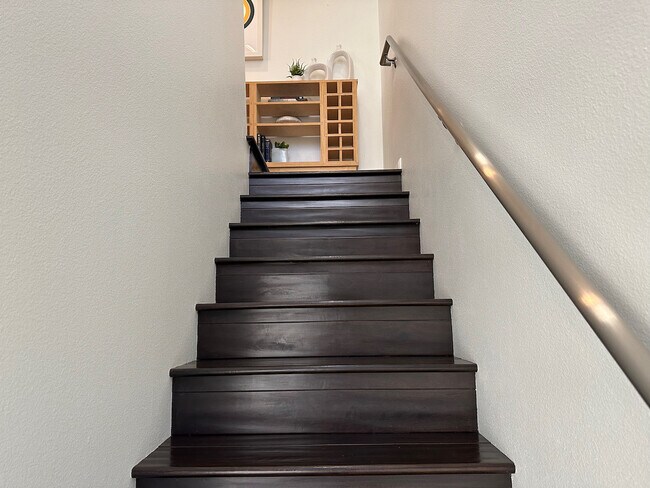 Foto del edificio - 7320 Hawthorn Ave