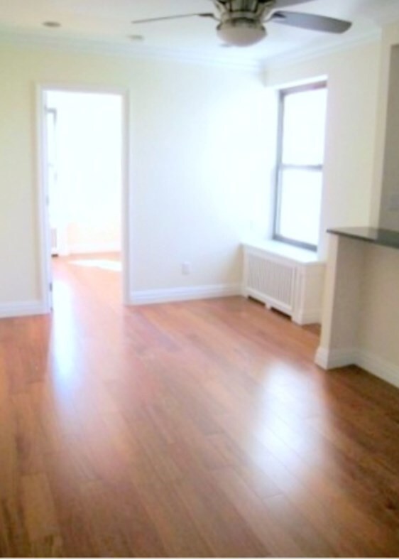 Primary Photo - 322 E 66th St